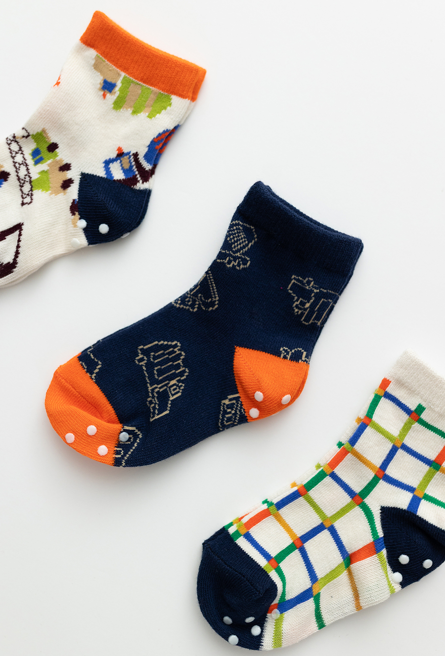 Chłopięce skarpetki antypoślizgowe 3-pak z wzorami