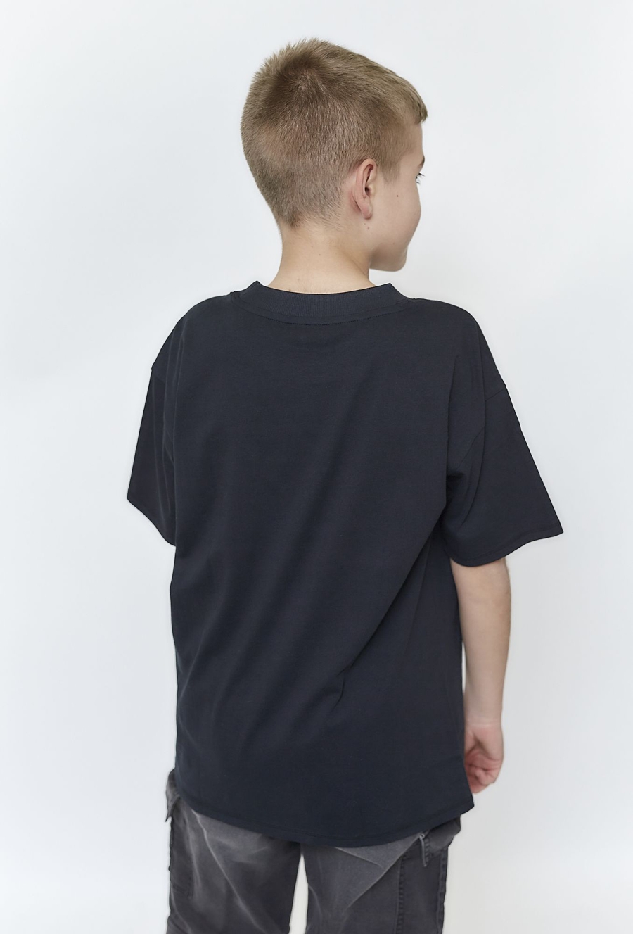 Chłopięcy t-shirt czarny z nadrukiem