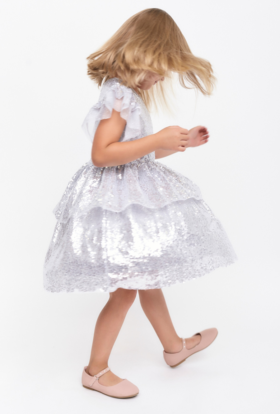 Sukienka z cekinami - ótki rękaw