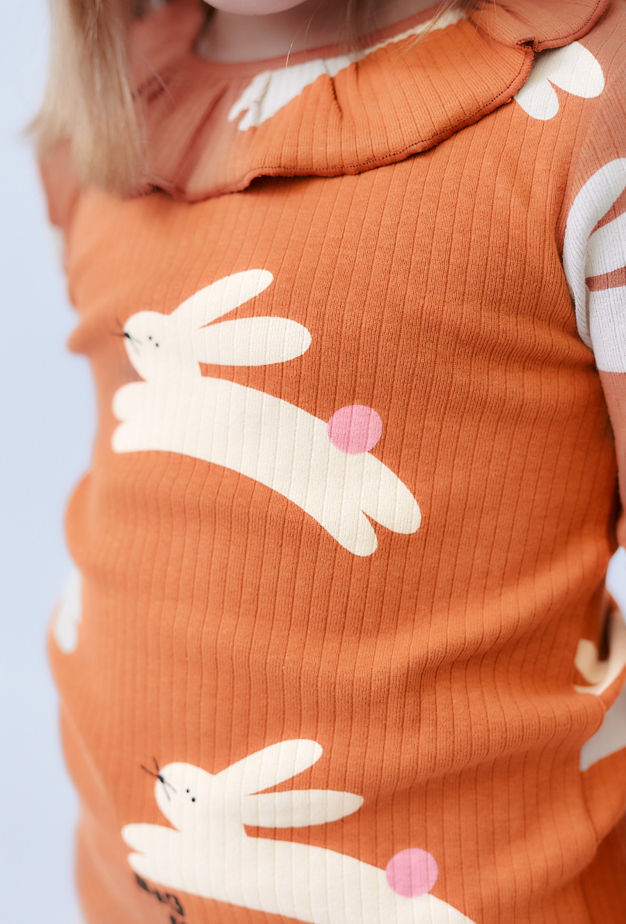 Brązowa bluzka dziewczeca z nadrukiem óliczków