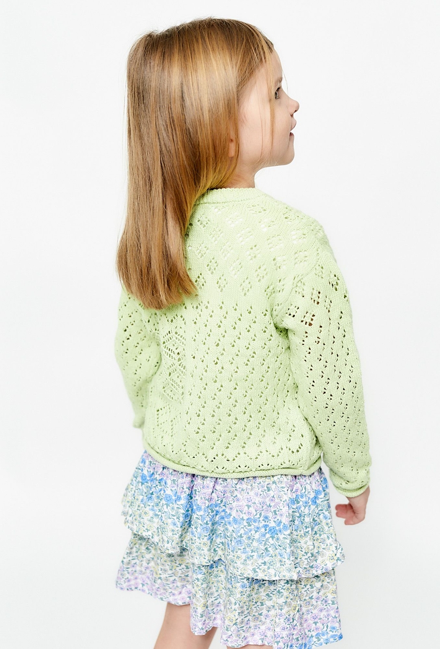 Dziewczęcy sweterek ażurowy