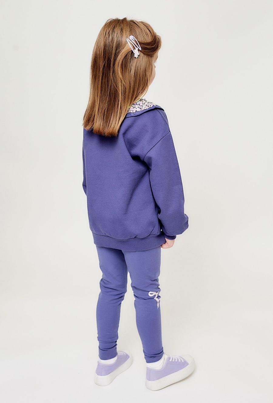 Fioletowa bluza z kołnierzykiem dla dziewczynki