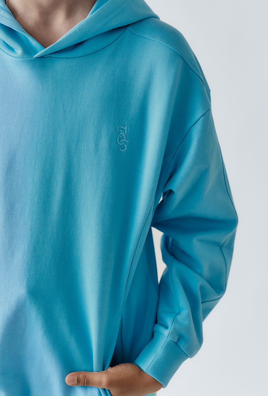 Bluza nierozpinana z kapturem