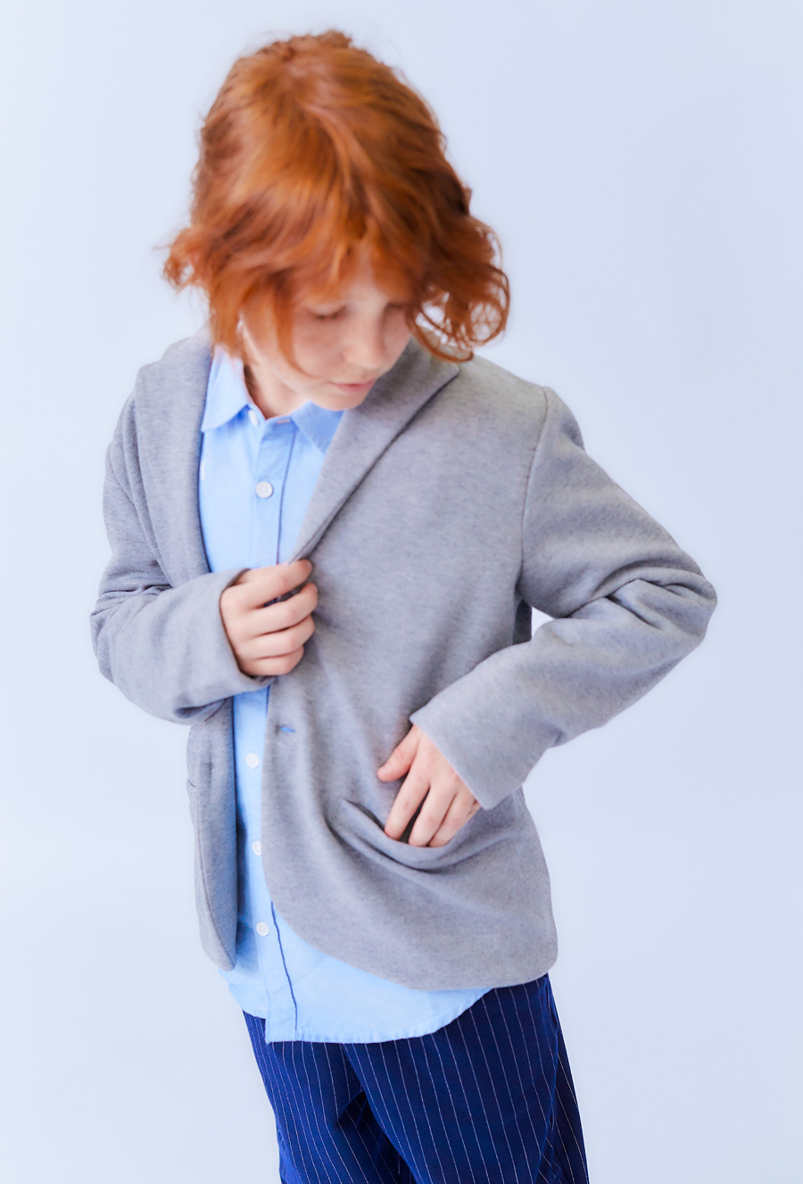 Szara marynarka chłopięca z dzianiny strukturalnej