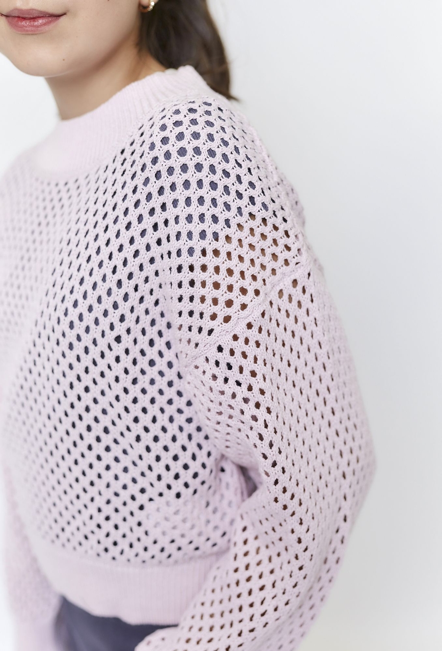 Ażurowy sweter dla dziewczynki