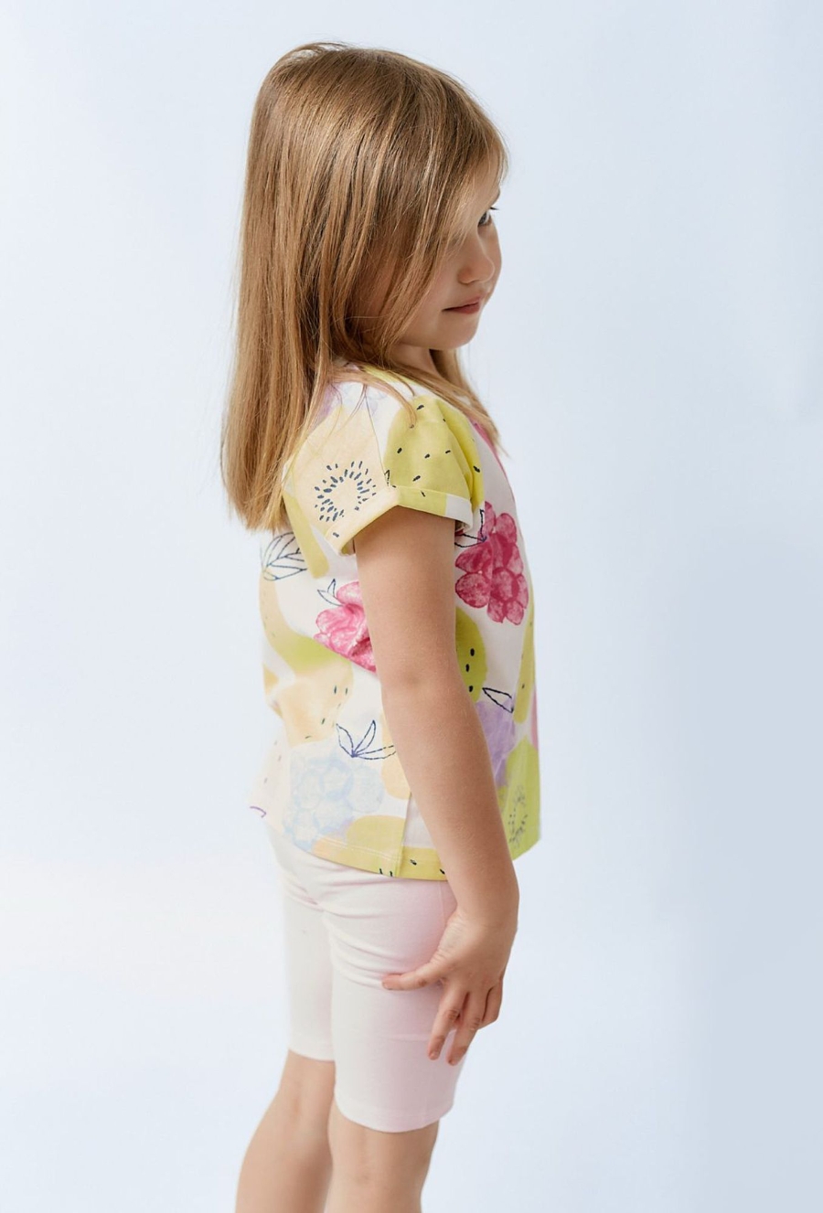 Jasnoróżowe ótkie legginsy