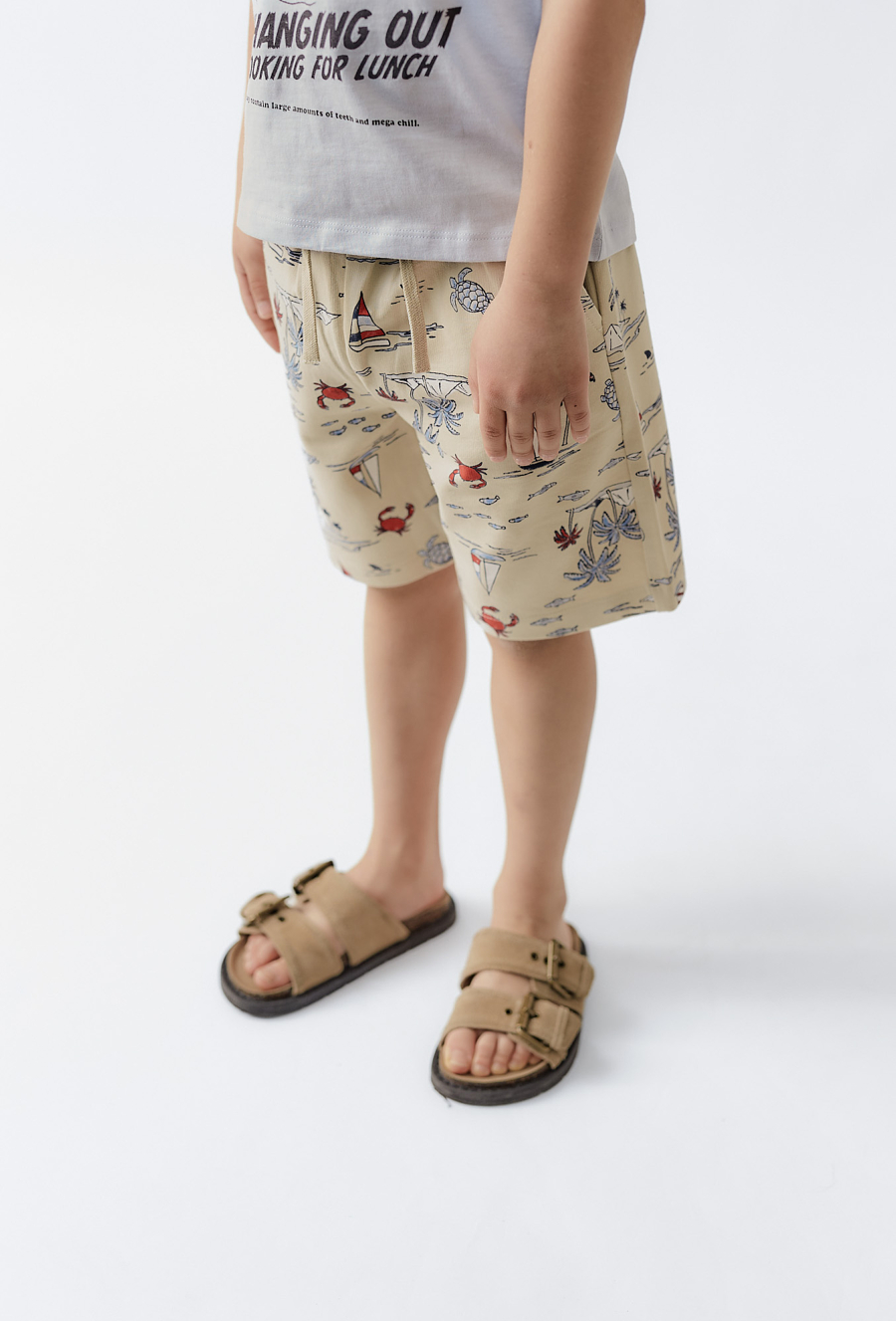 Szorty z wakacyjnym nadrukiem