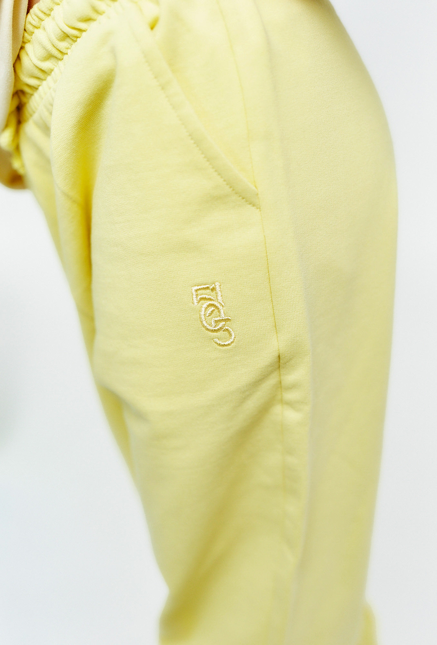 Spodnie dresowe - luźny ój