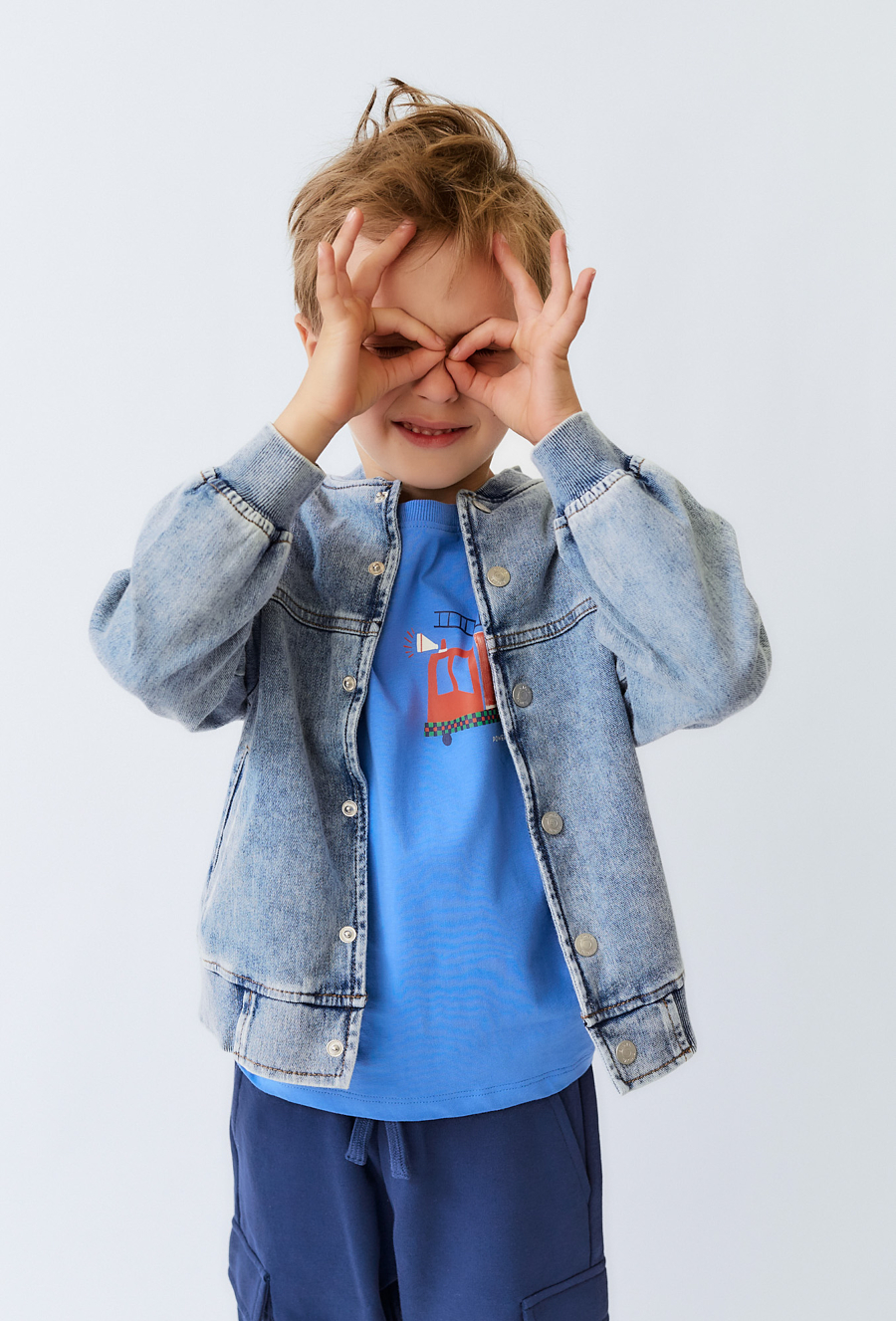 Kurtka jeansowa dziecięca bomber – jasny denim.