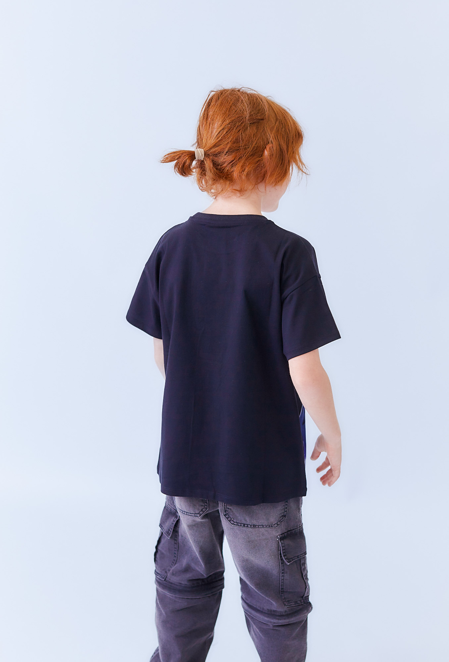 Koszulka chłopięca czarna oversize z nadrukiem auta