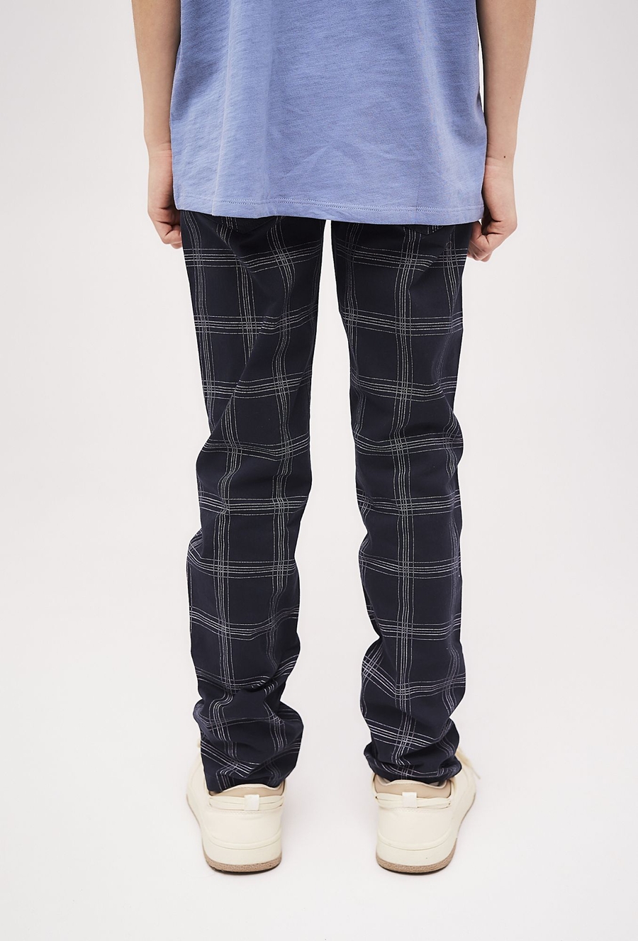 Granatowe spodnie chłopięce w atę