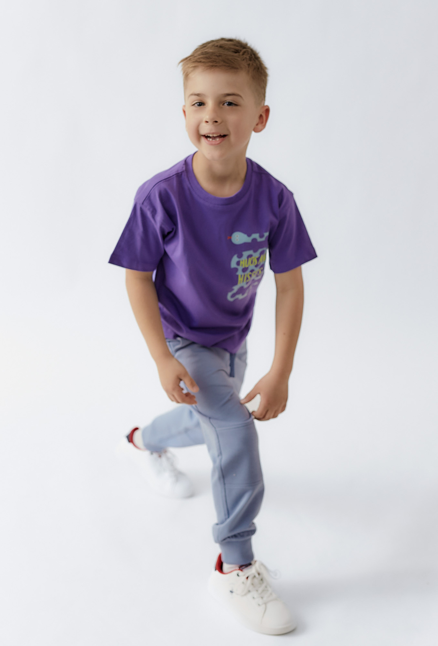 Dzianinowy t-shirt chłopięcy z nadrukiem