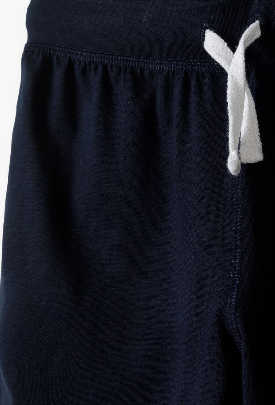 Komplet gimnastyczny - biały t-shirt i granatowe spodenki