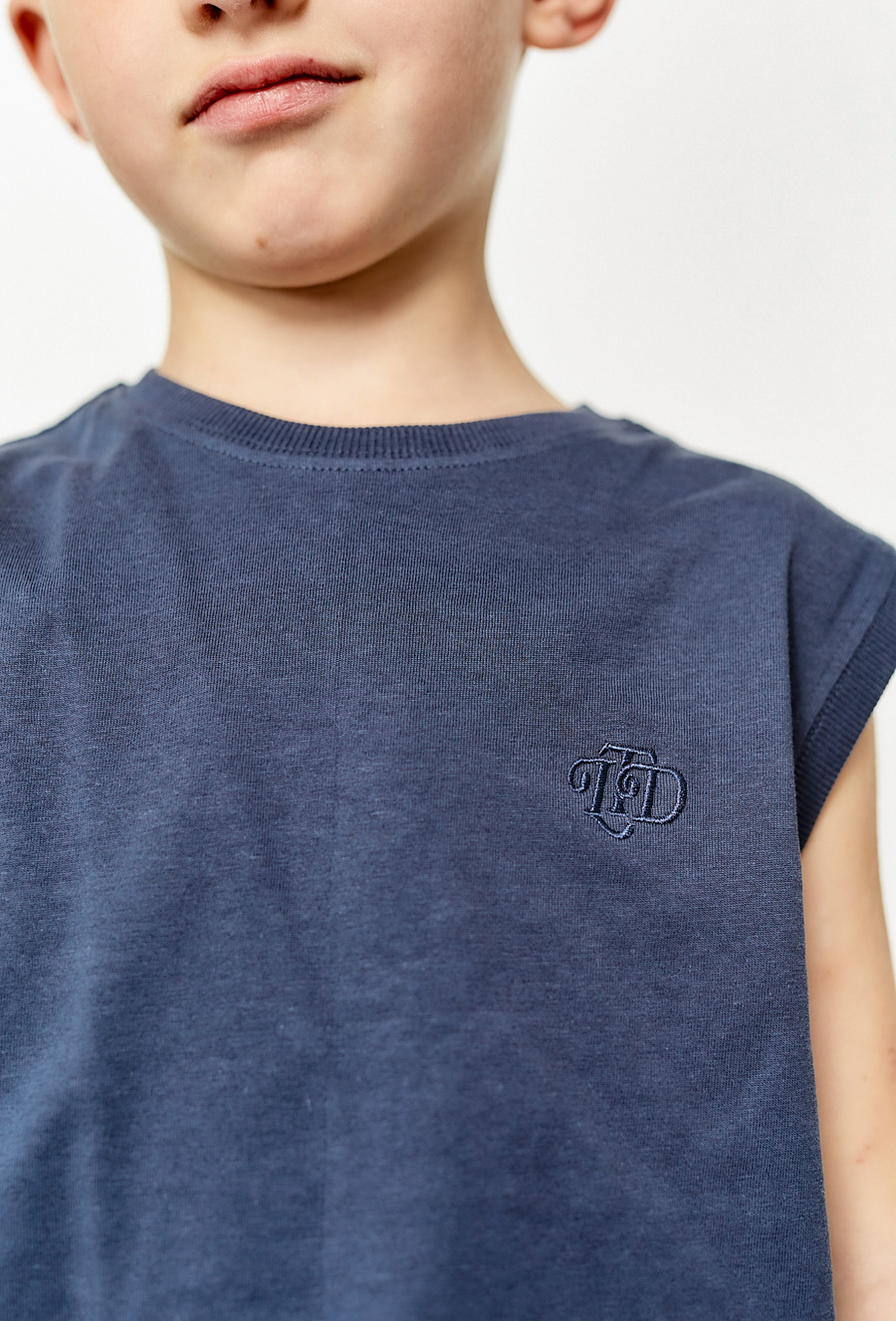 2-pak koszulek na lato - brązowa i granatowa