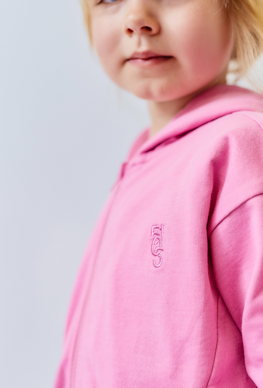 Różowa bluza rozpinana z kapturem dla dziewczynki