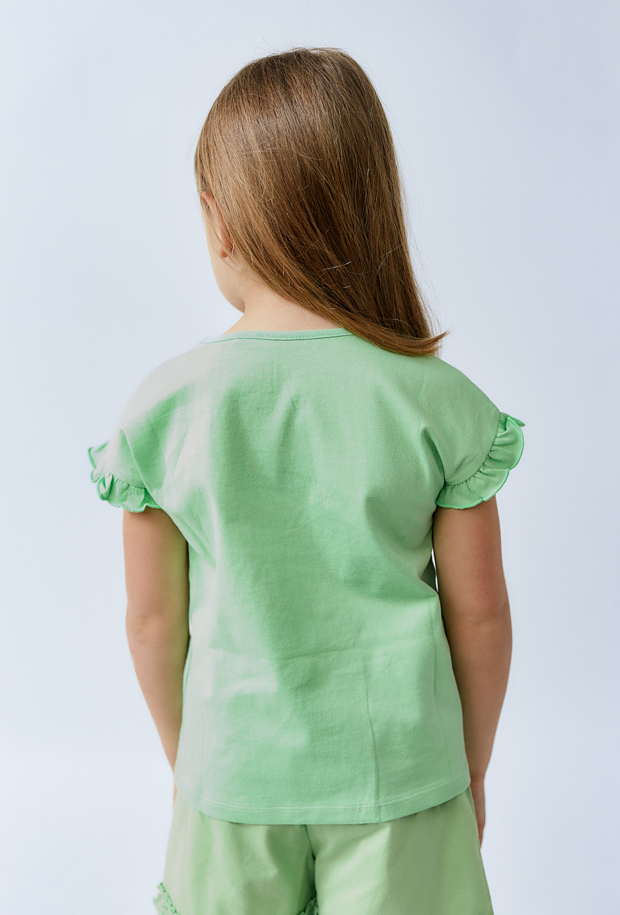 Zielony t-shirt dziewczęcy z motylkiem