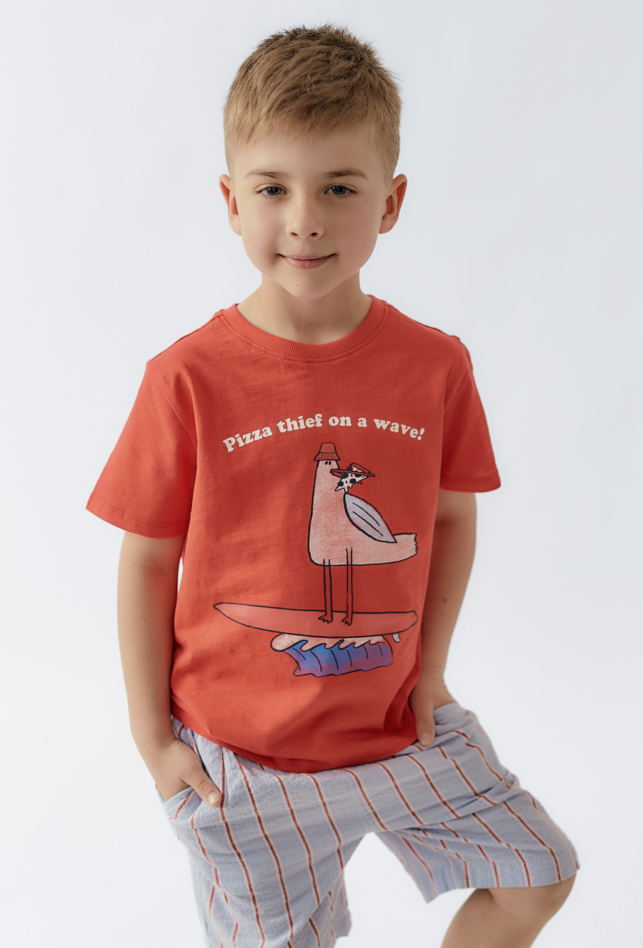 T-shirt chłopięcy czerwony z zabawnym nadrukiem