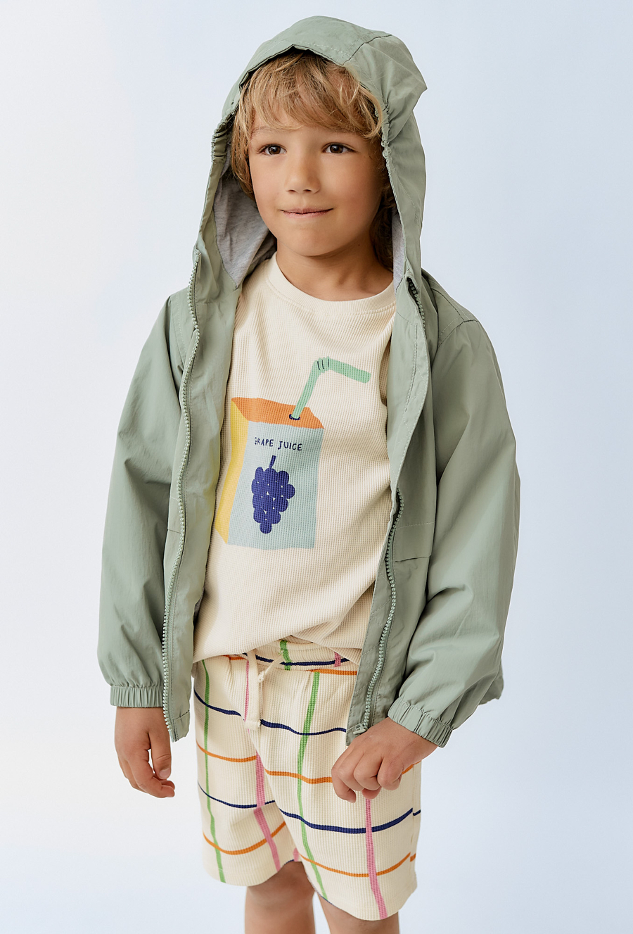 Lekka kurtka z kapturem – wiatrówka