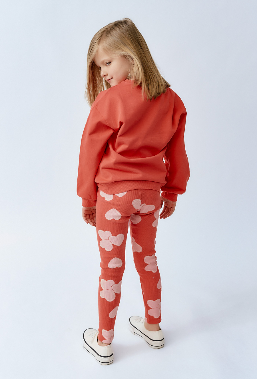 Legginsy w różowe serduszka