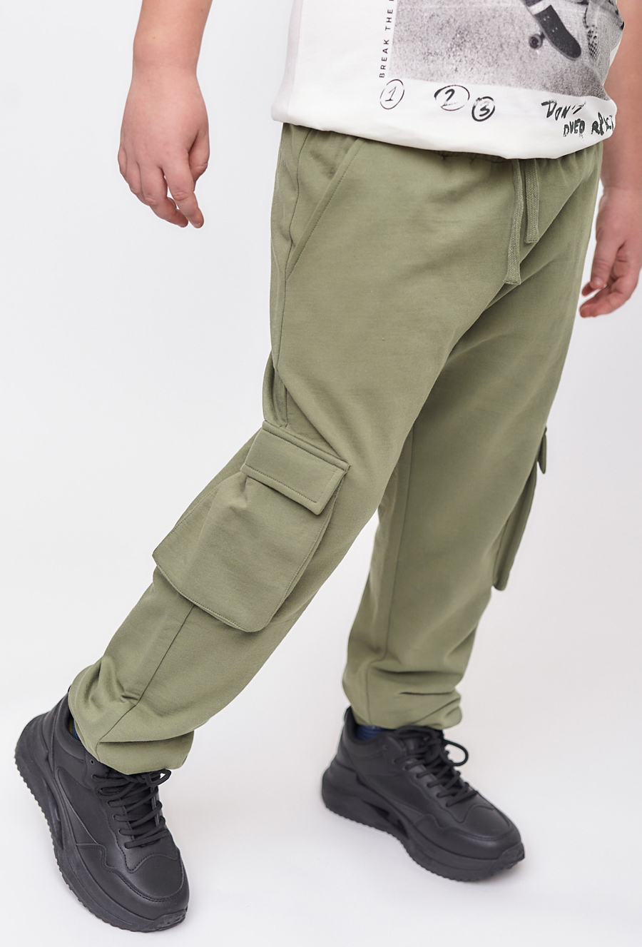 Spodnie dresowe z kieszeniami - zielone - 510.15.