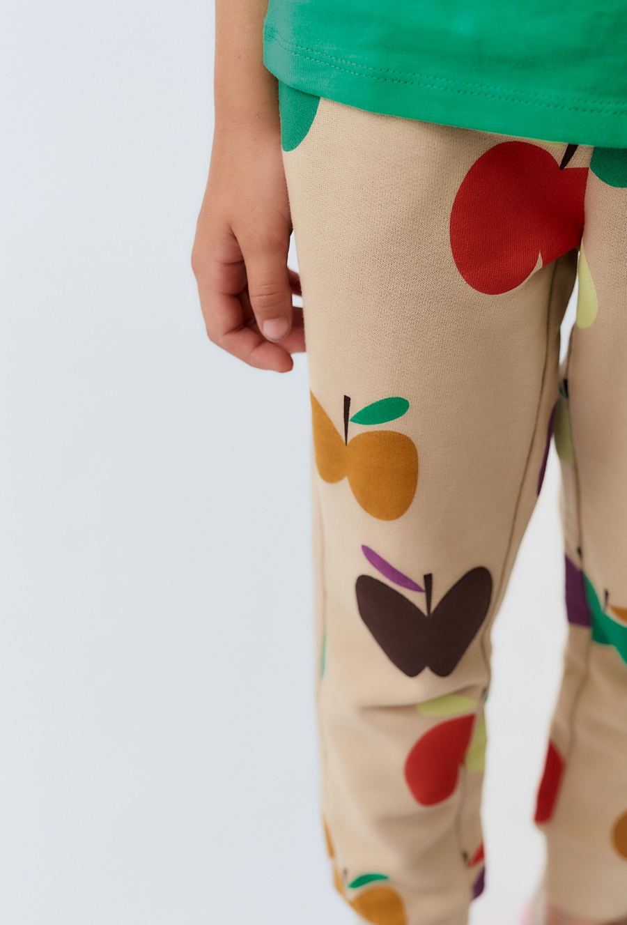 Spodnie dresowe z nadrukiem jabłek - Limited Edition