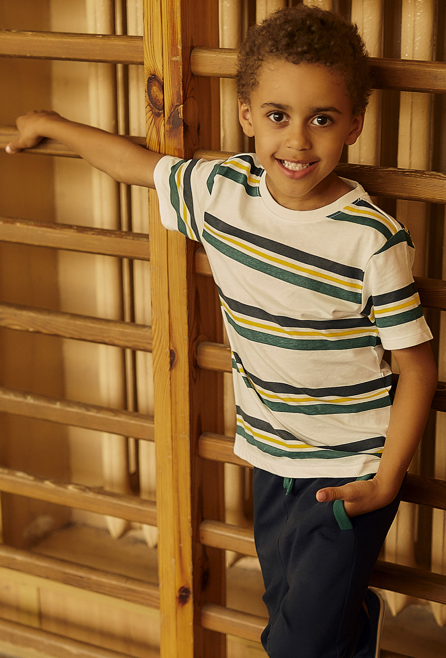 Bawełniany t-shirt chłopięcy w paski - 510.15.