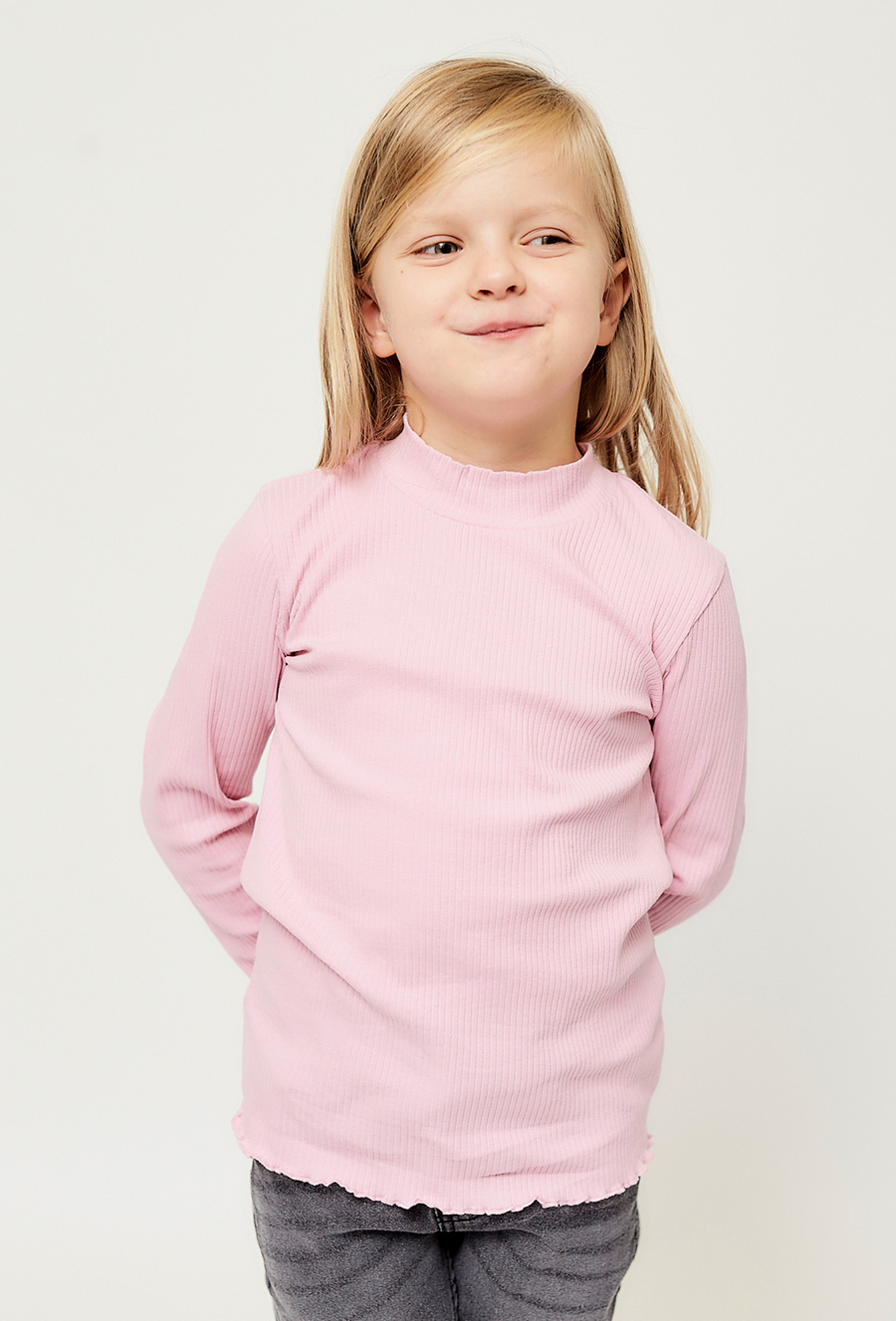 Różowa bluzka z długim rękawem