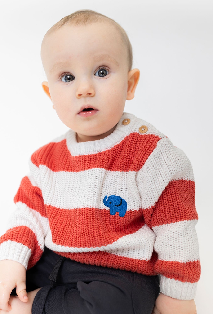 Sweter niemowlęcy w paski