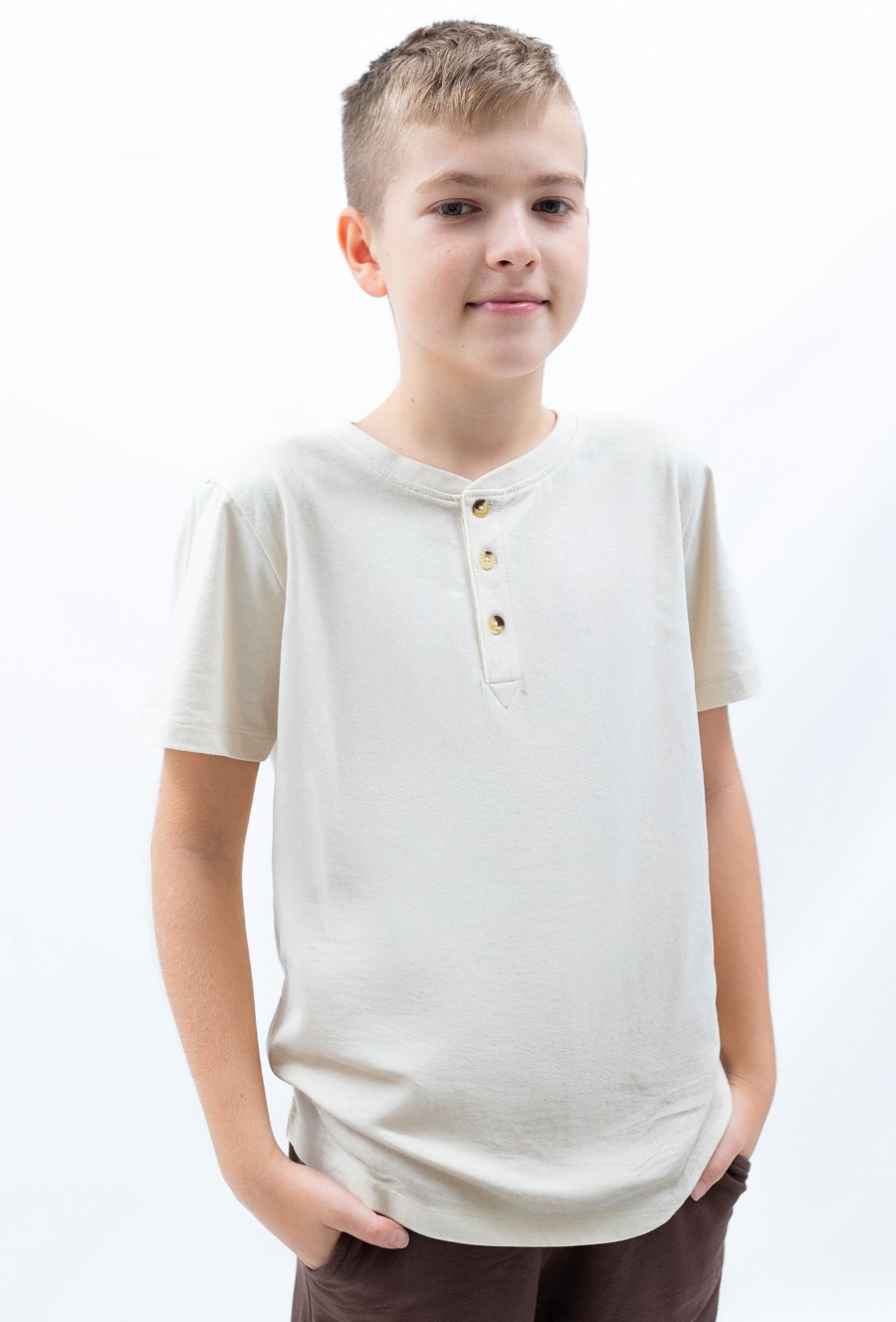 Biała koszulka w stylu henley