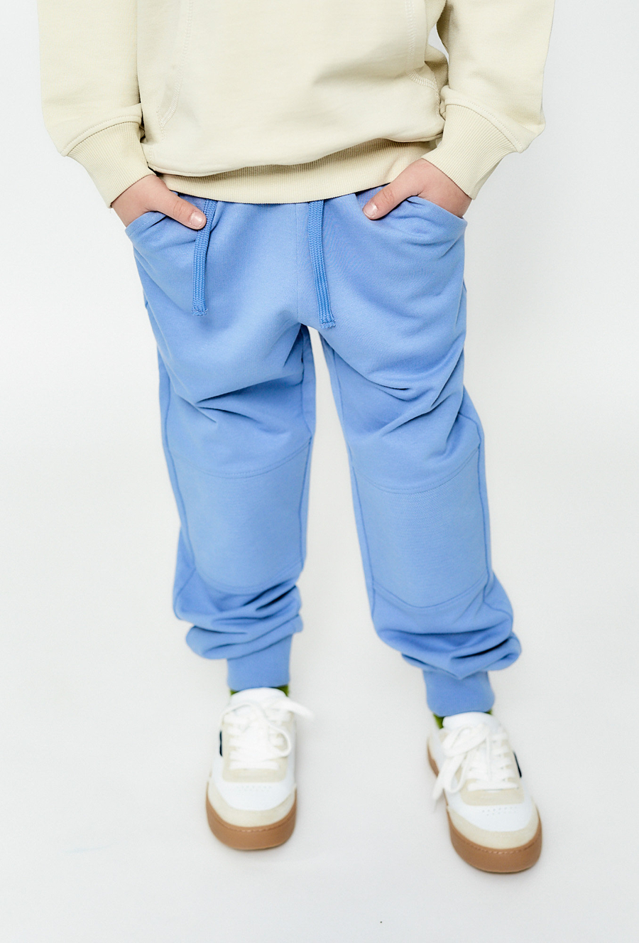 Spodnie dresowe dla chłopca - wzmacniane kolana - niebieskie