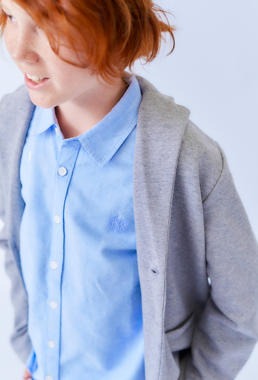 Szara marynarka chłopięca z dzianiny strukturalnej