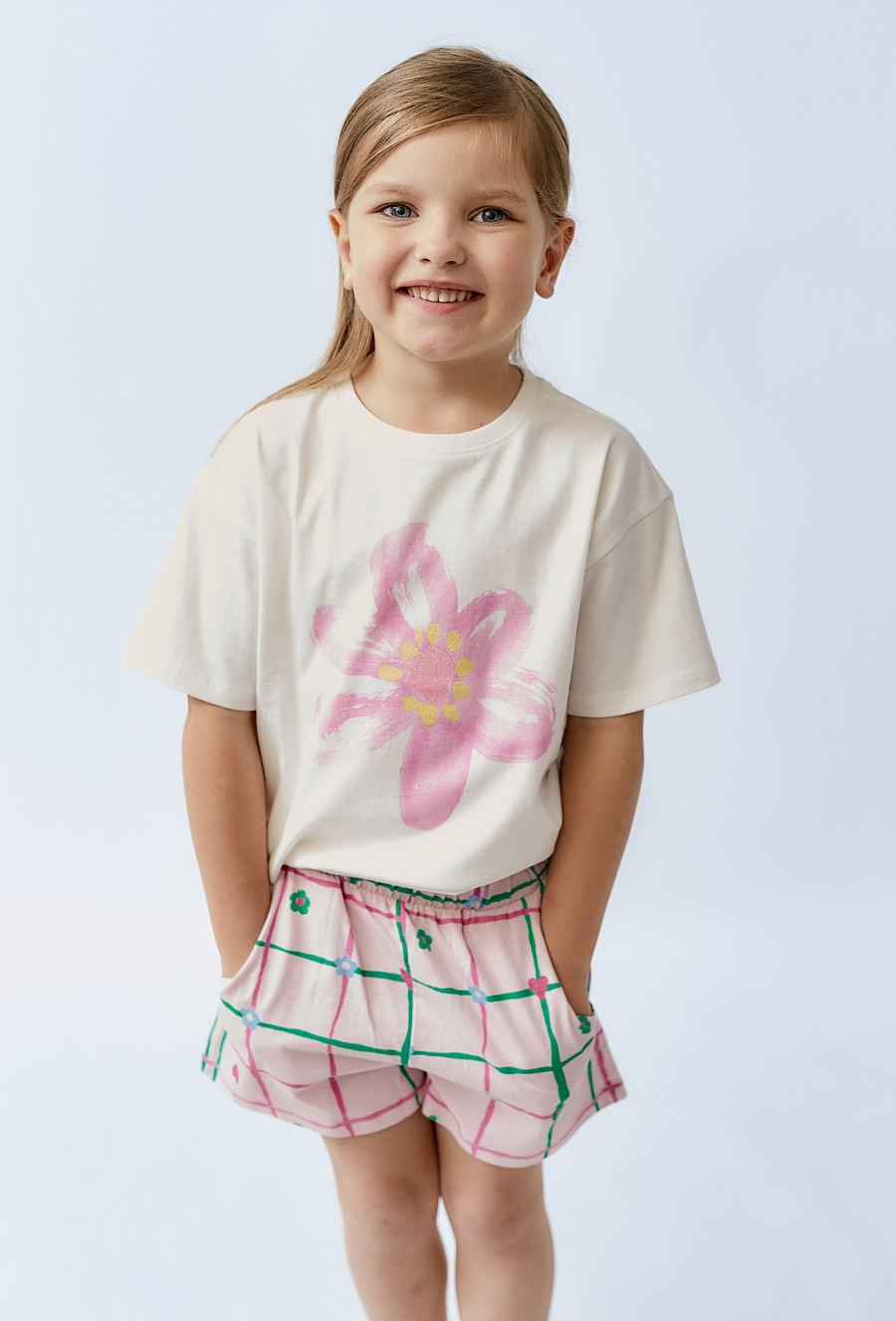 Bawełniane szorty w atkę z kwiatkami