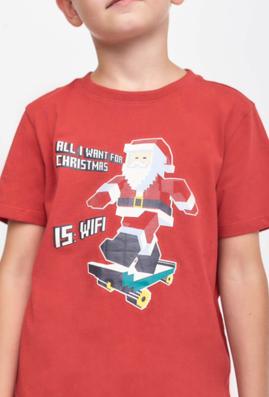 Czerwony t-shirt chłopięcy z Mikołajem