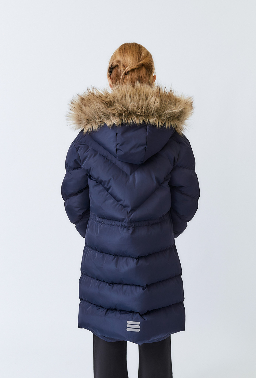 Granatowa kurtka zimowa dziewczęca z kapturem i futerkiem