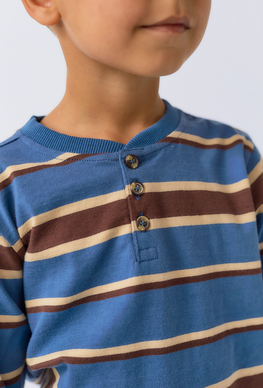 Chłopięca bluzka w paski z długim rękawem