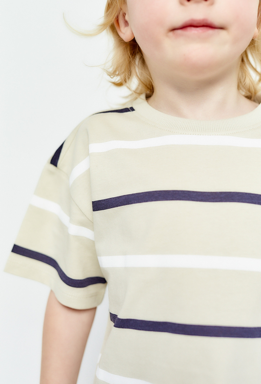 T-shirt chłopięcy w poziome paski