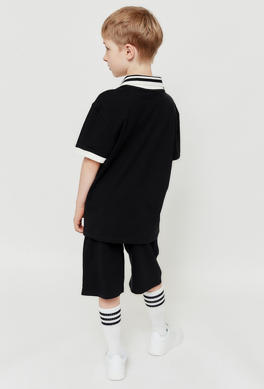 Czarny komplet sportowy dla chłopca - 2częściowy