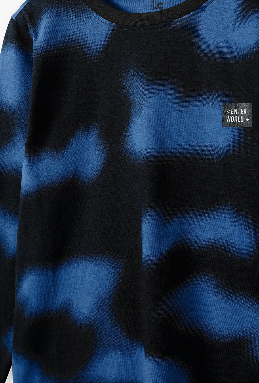 Niebieska bluzka chłopięca z ciekawym nadrukiem