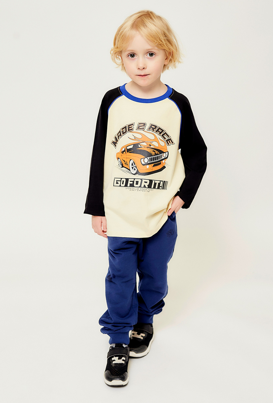 Bluza dzianinowa z samochodem - Limited Edition