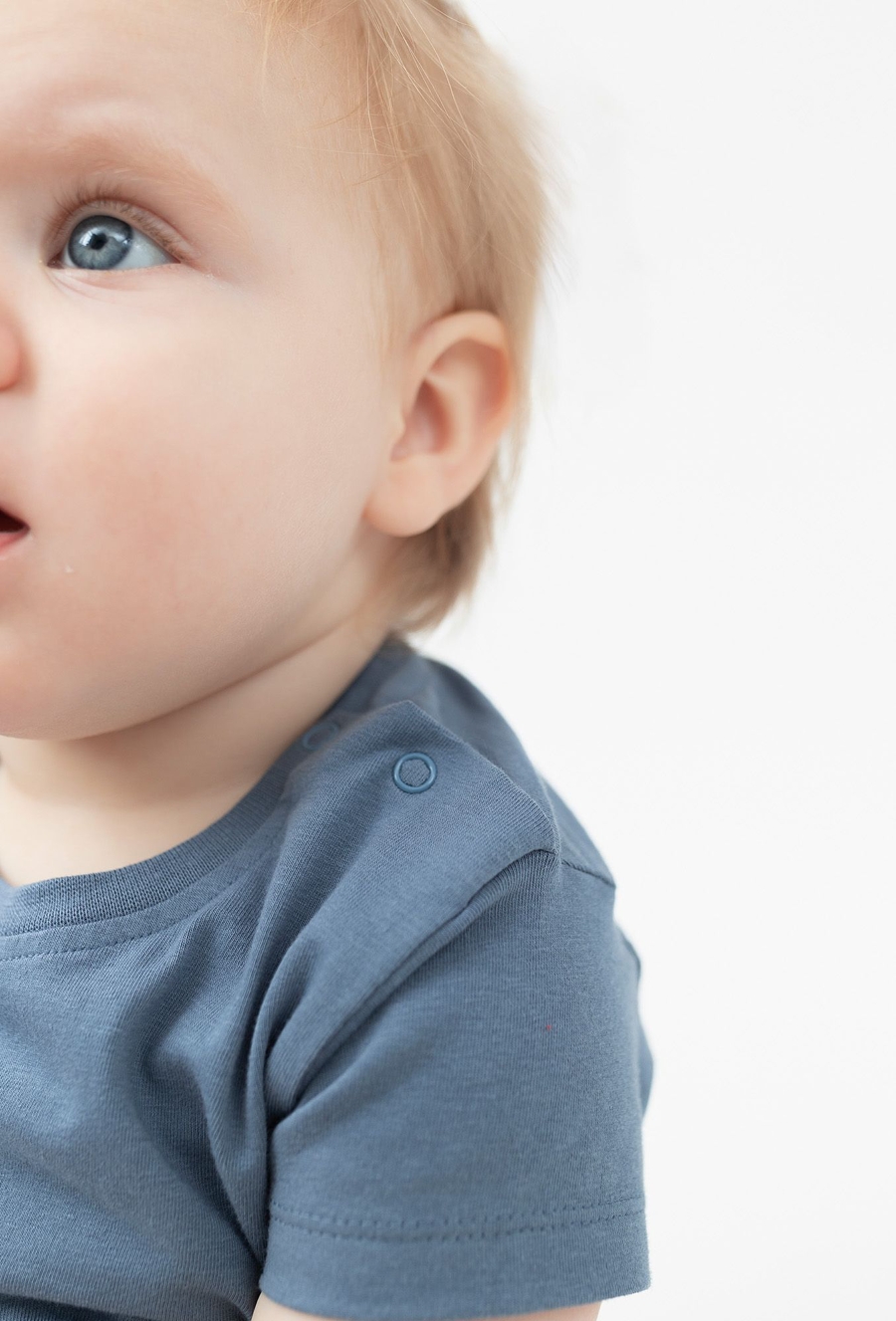 Niebieskie body z ótkim rękawem