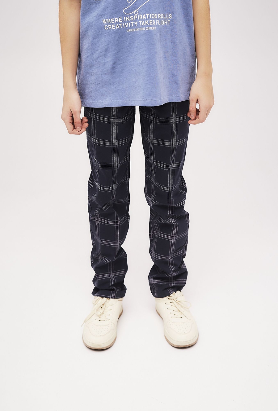 Granatowe spodnie chłopięce w atę