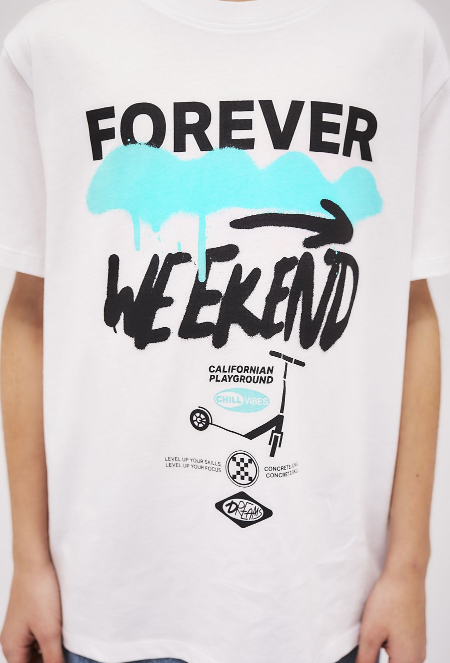 Biały bawełniany t-shirt chłopięcy z nadrukiem