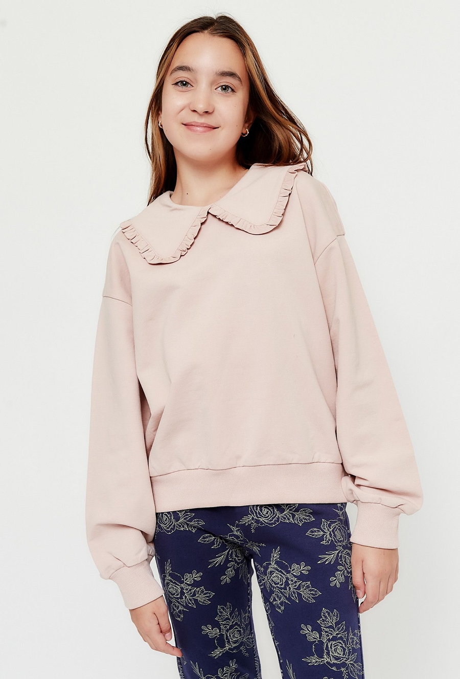 Bluza z ozdobnym kołnierzem