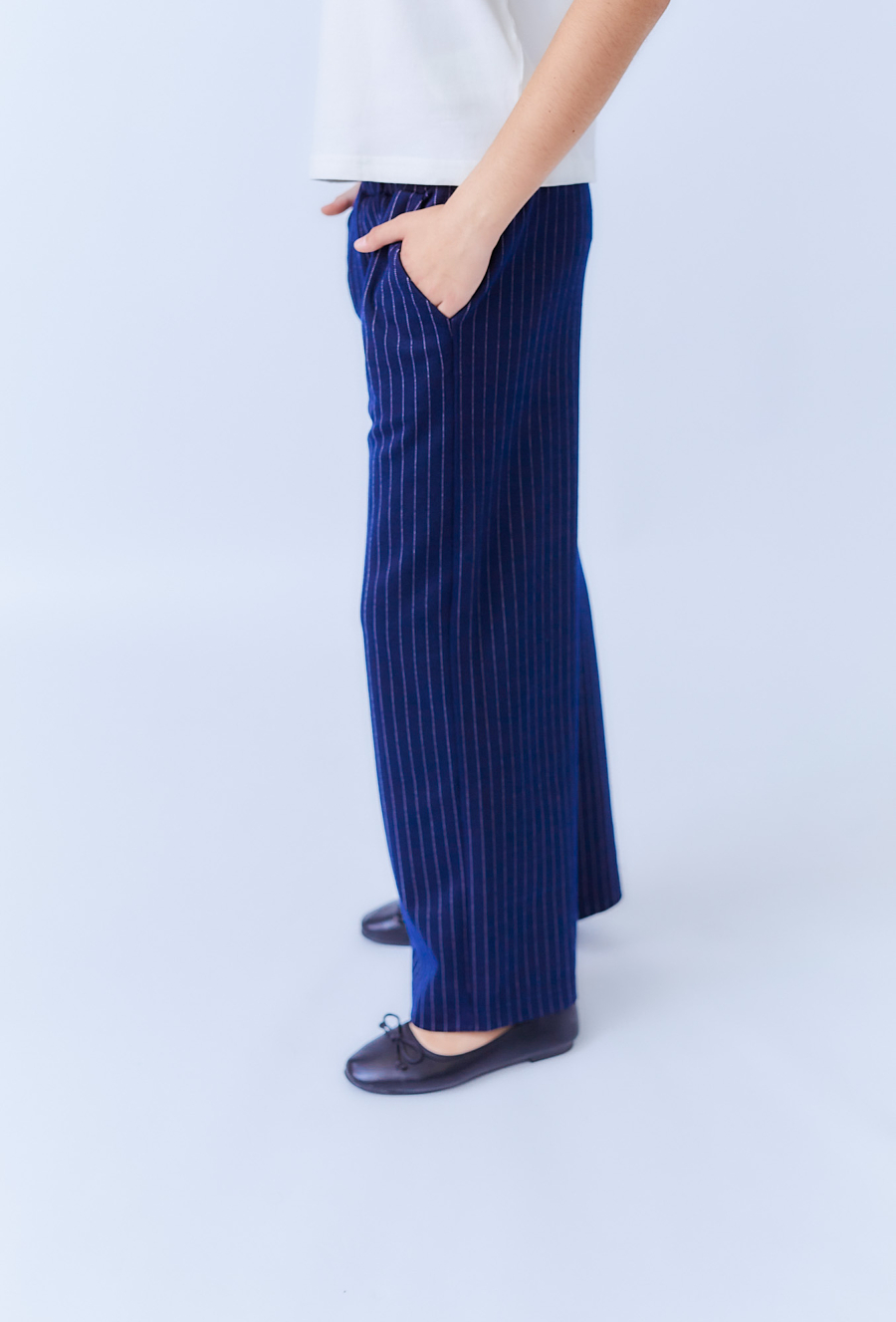 Spodnie dziewczęce wide leg granatowe w prążkek