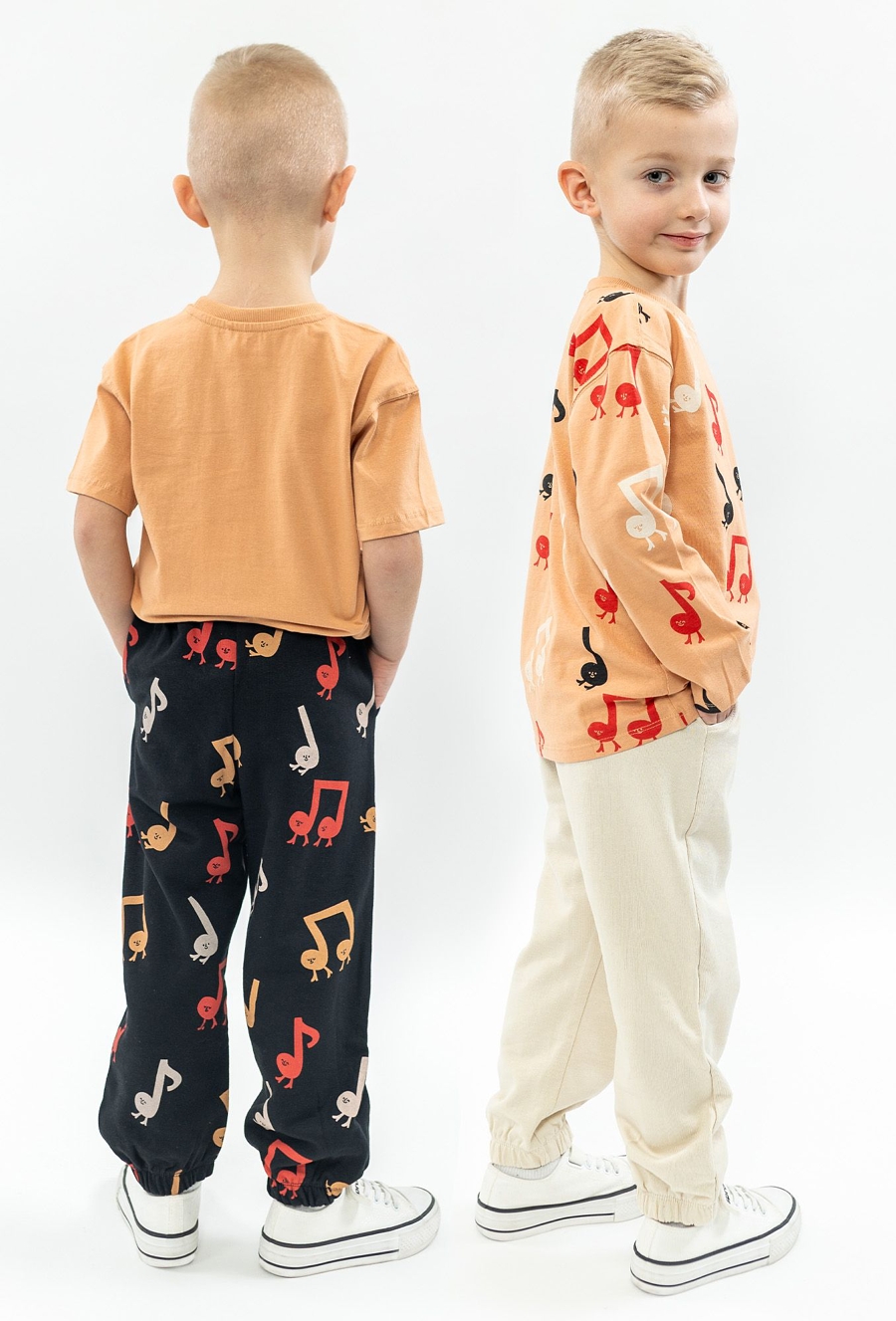 Chłopięce spodnie dresowe regular - 2-pak