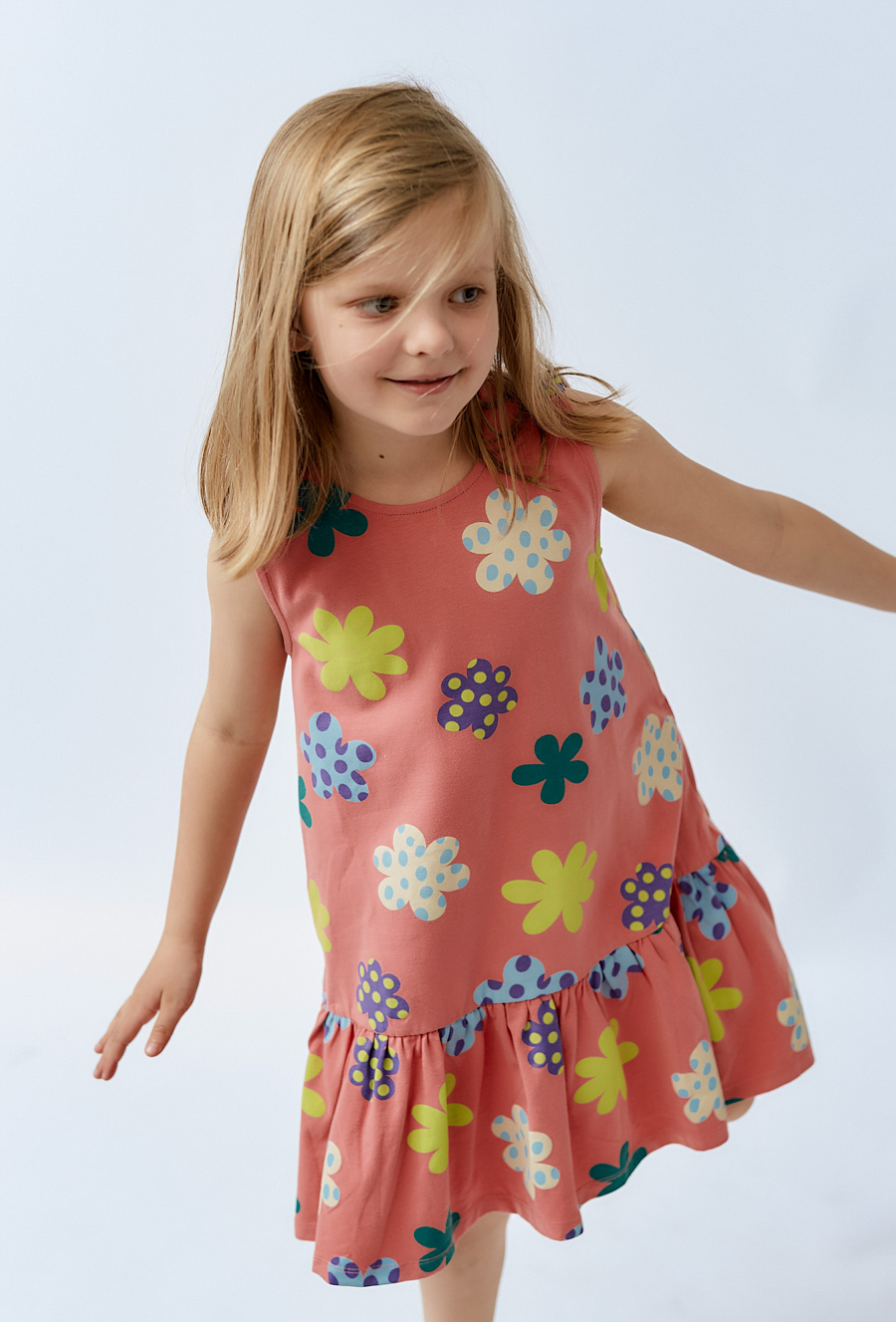 Sukienka bez rękawów w kwiaty