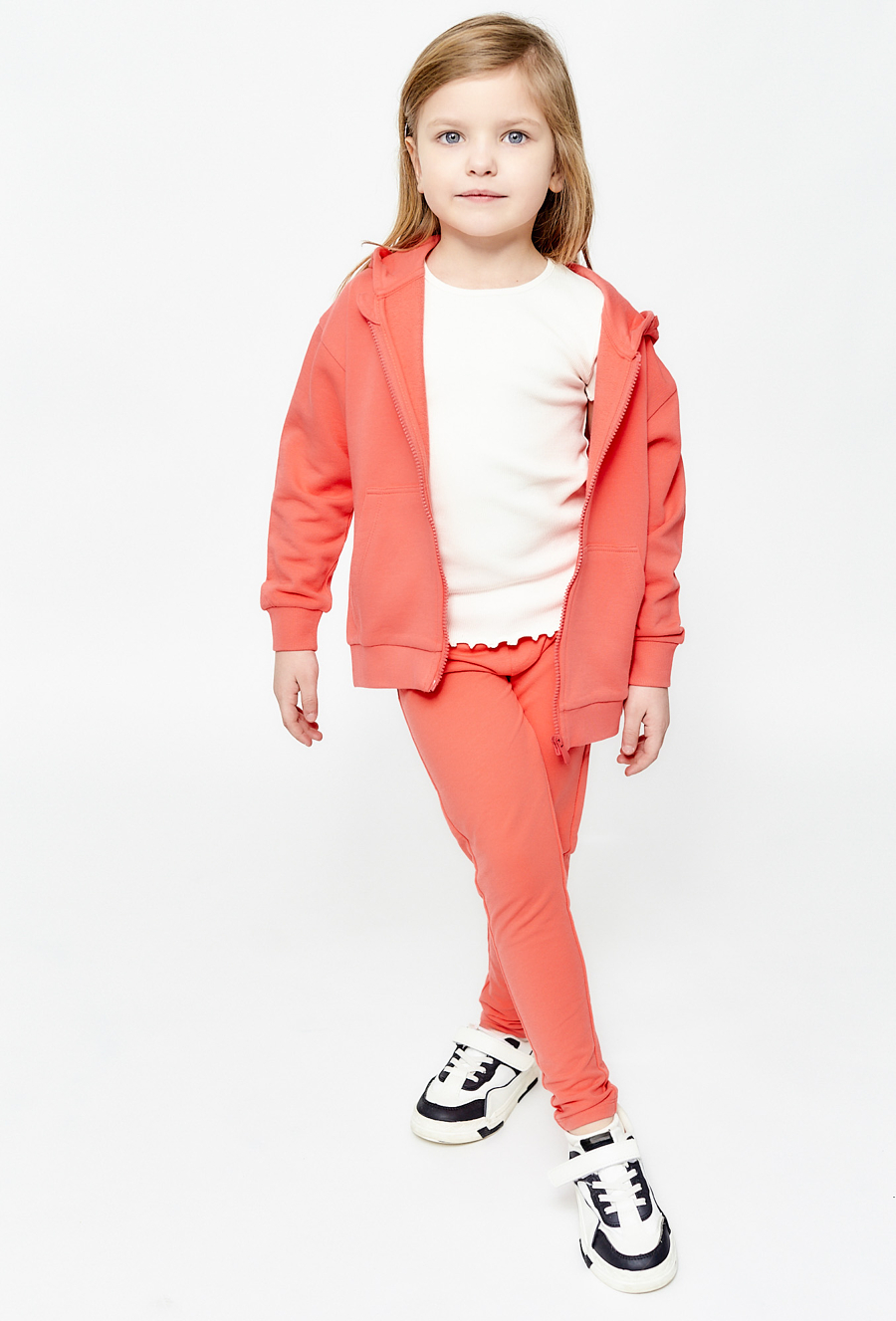 Dziewczęce spodnie dresowe - slim