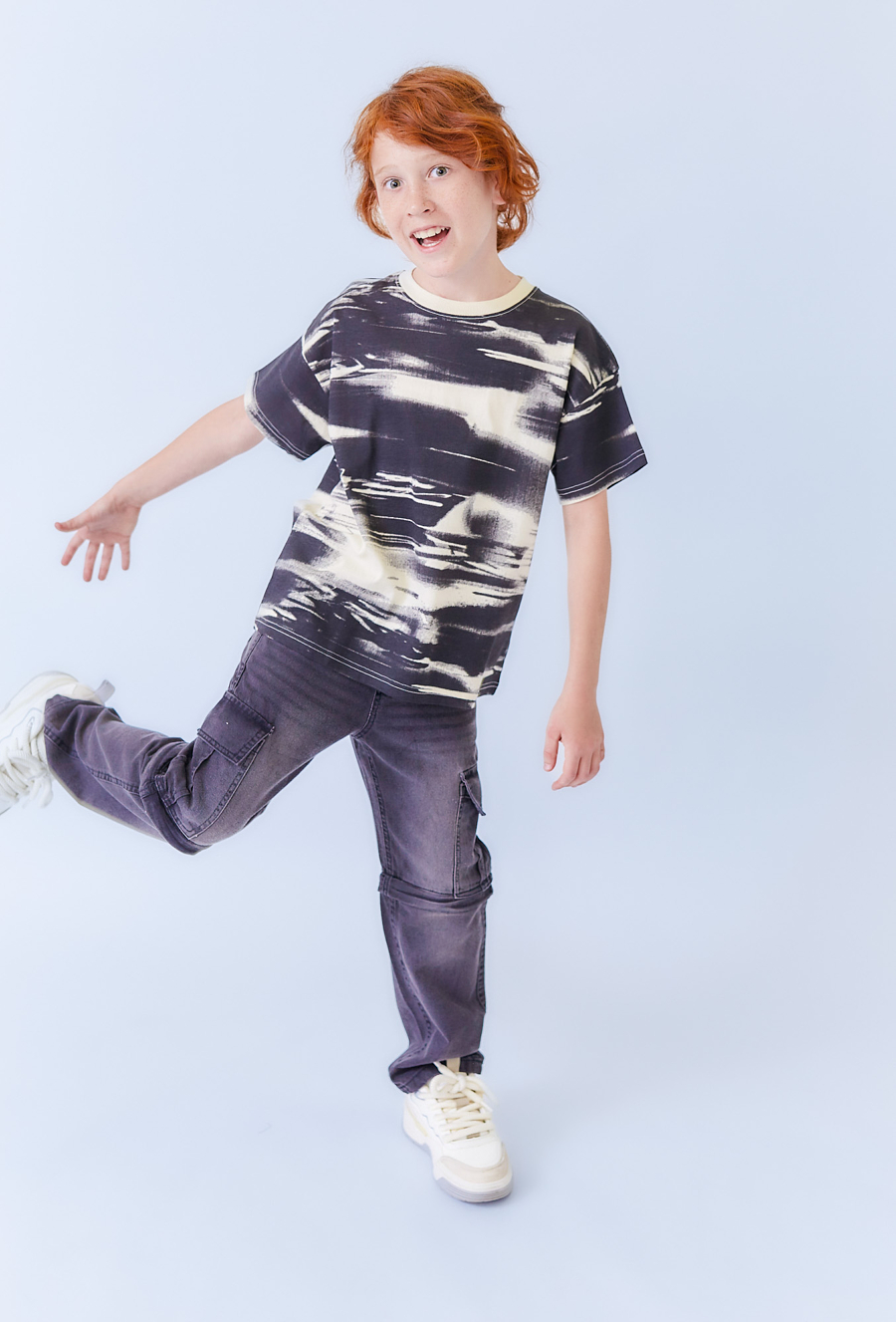 Koszulka chłopięca oversize z efektem tie-dye