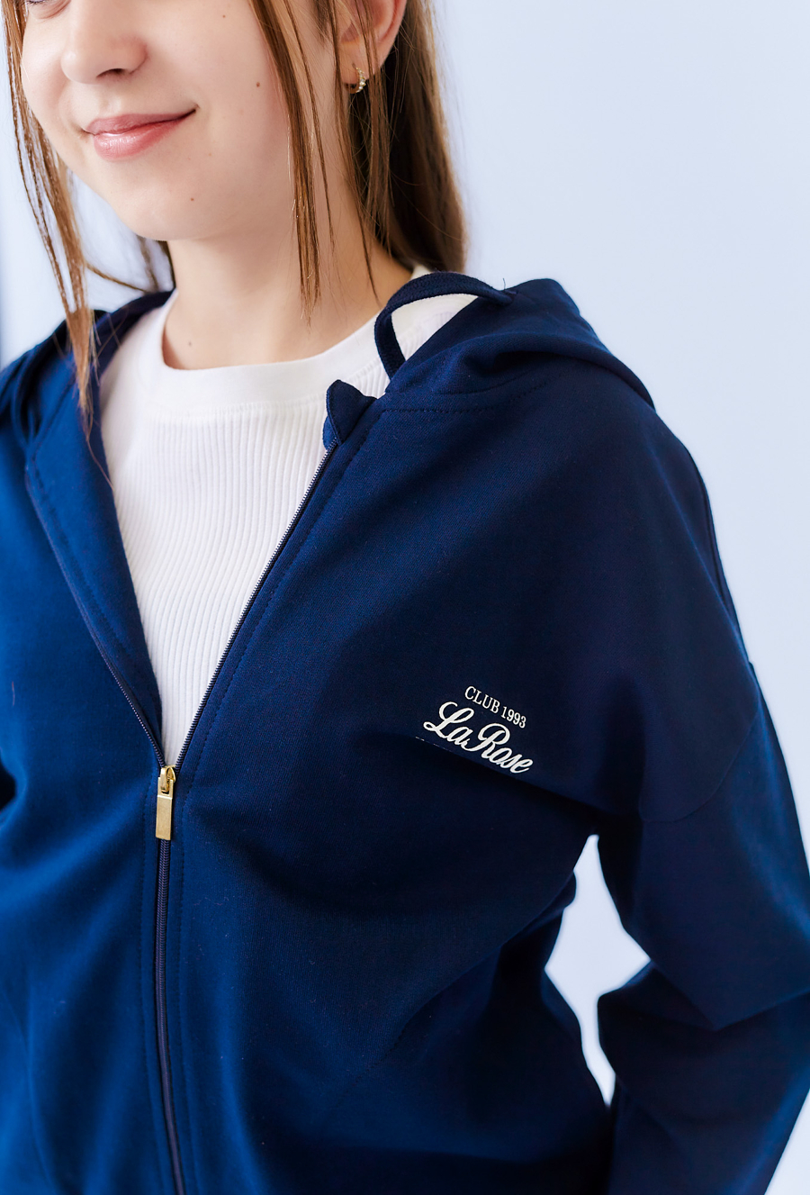 Granatowa bluza dziewczęca z kapturem i suwakiem