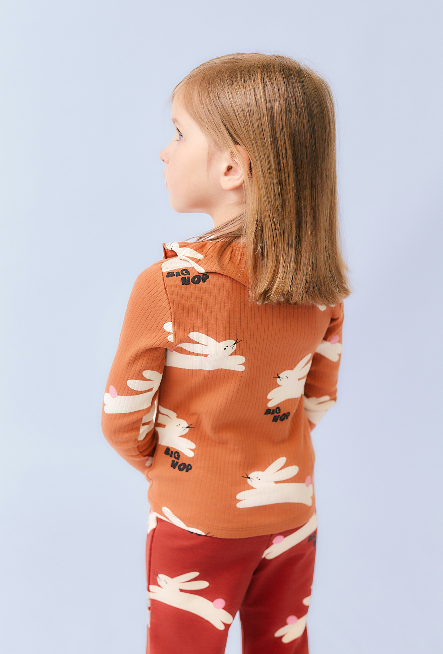 Brązowa bluzka dziewczeca z nadrukiem óliczków